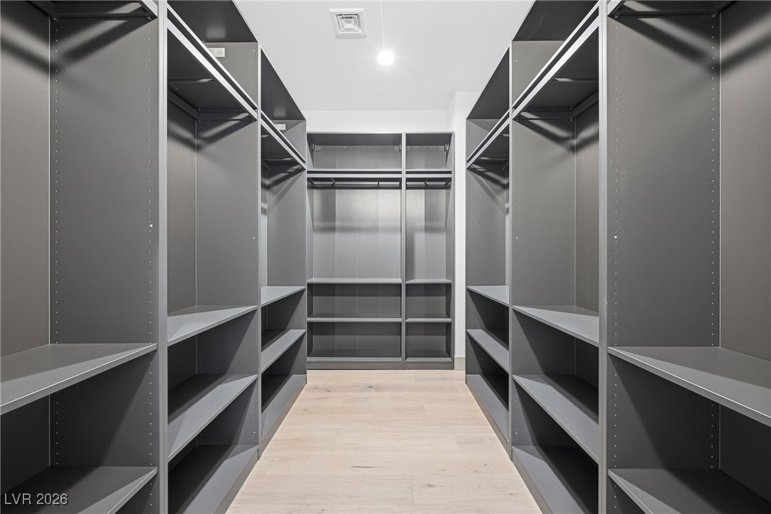 2861 Queens Courtyard Drive