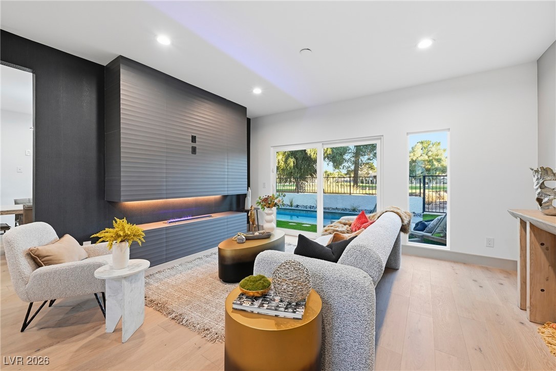 2861 Queens Courtyard Drive