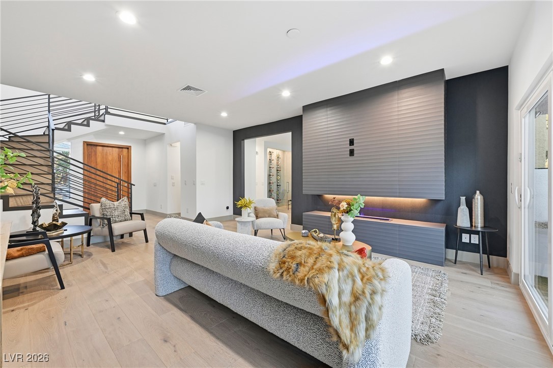 2861 Queens Courtyard Drive