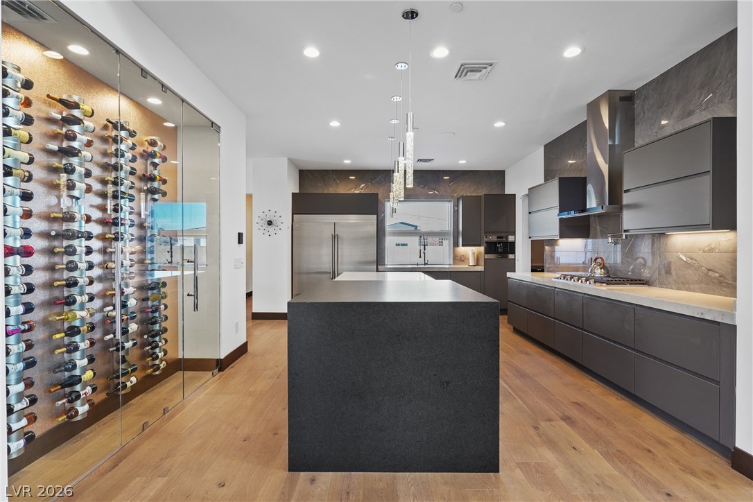 3740 Caesars Circle
