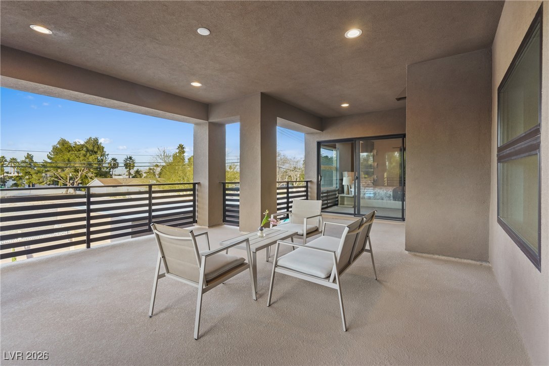 3740 Caesars Circle