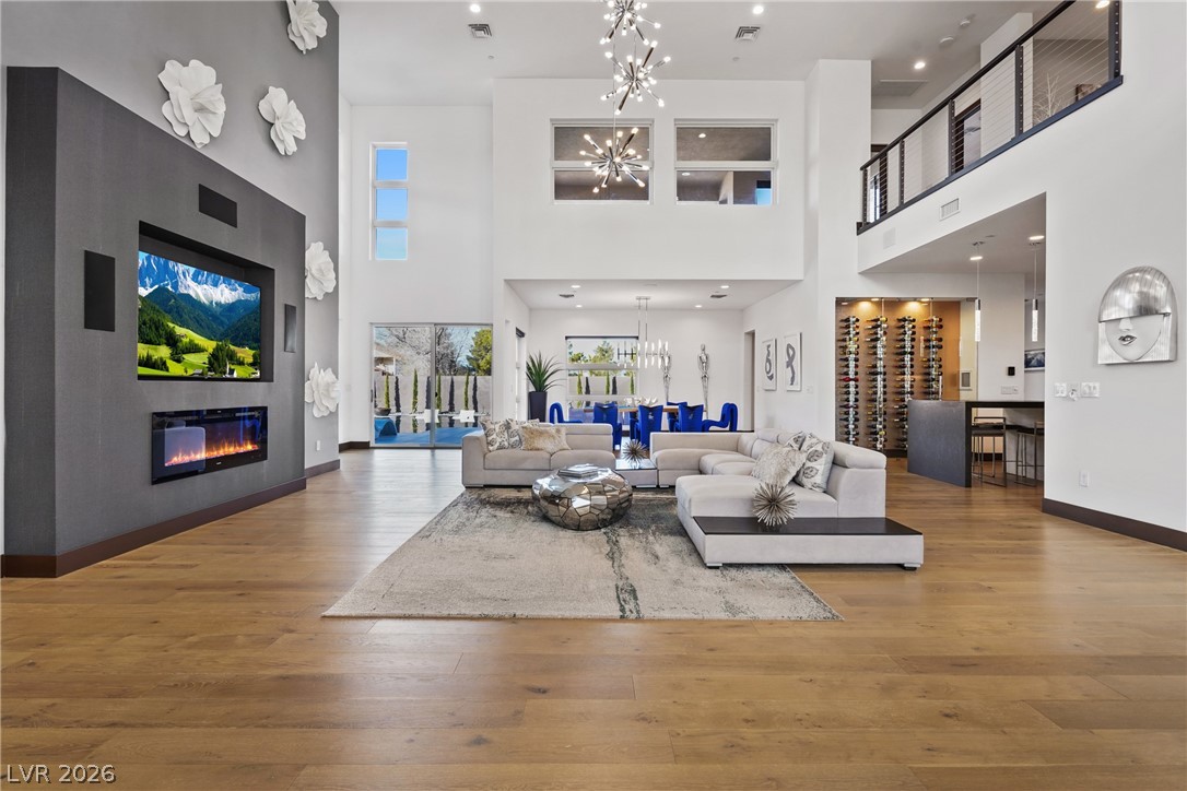 3740 Caesars Circle