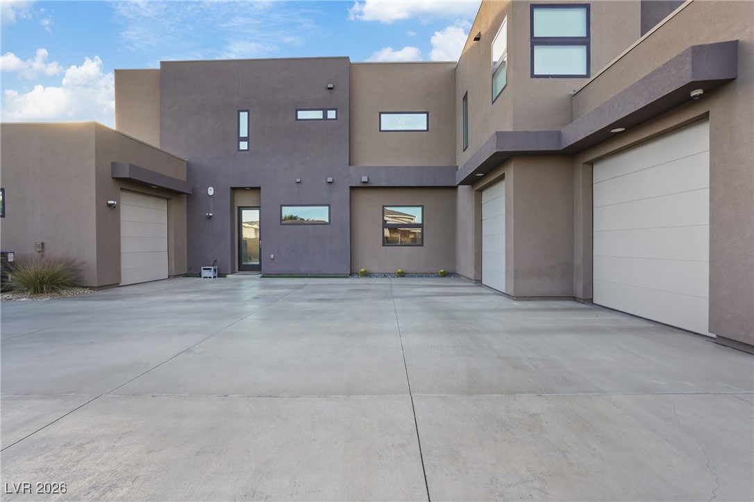 3740 Caesars Circle