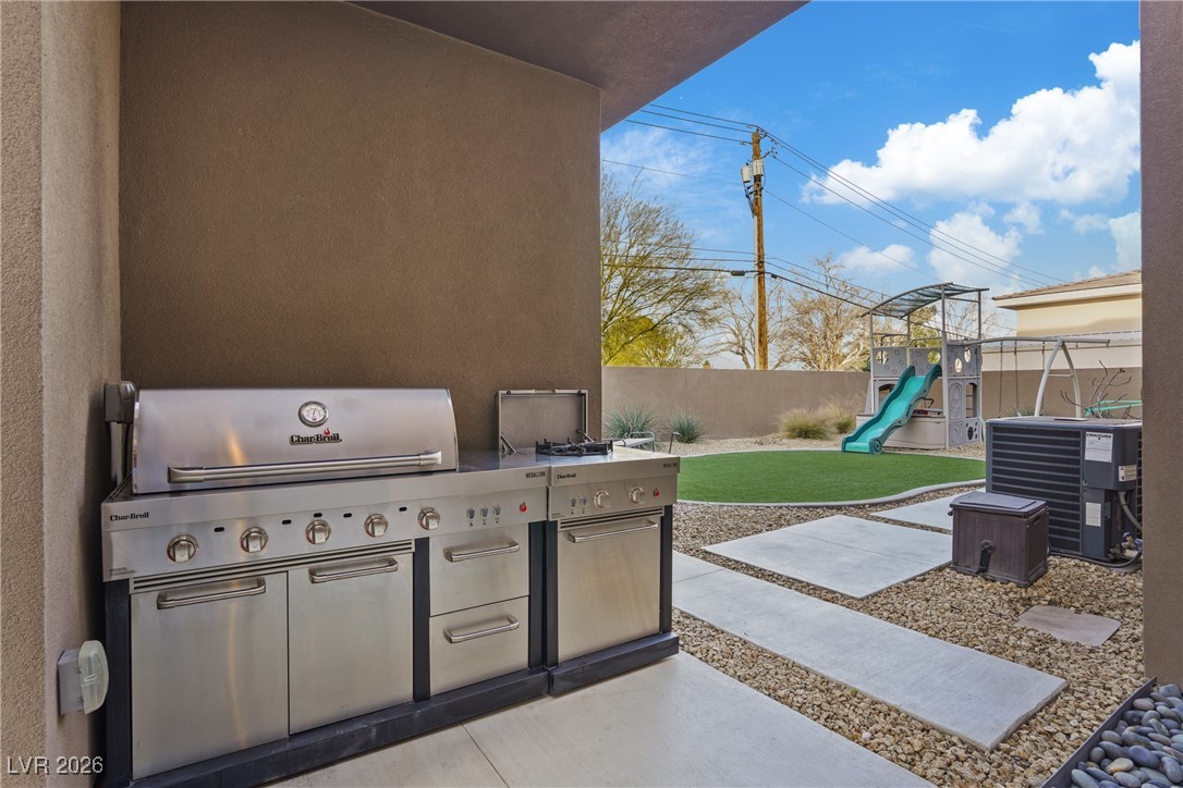3740 Caesars Circle