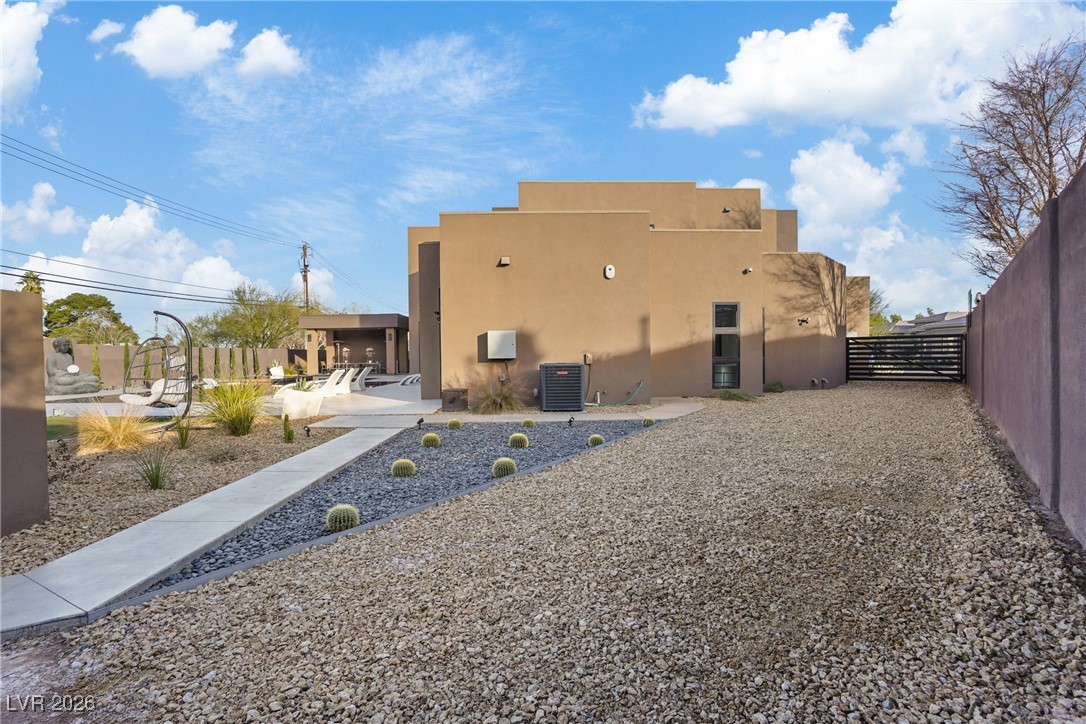 3740 Caesars Circle