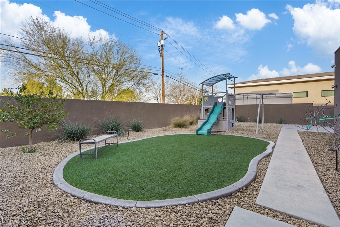 3740 Caesars Circle