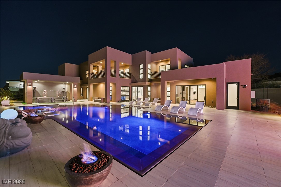 3740 Caesars Circle