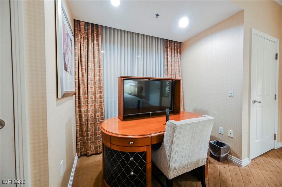 145 HARMON Avenue 1021