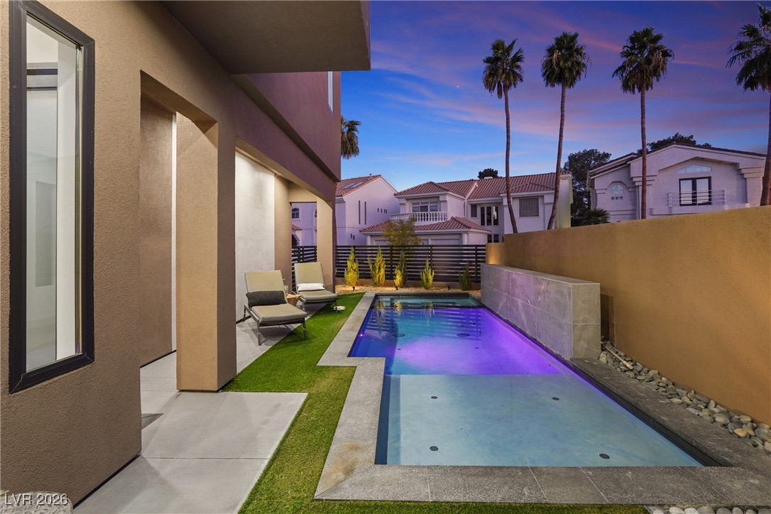 2824 Queens Courtyard Drive