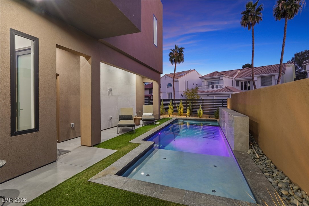 2824 Queens Courtyard Drive