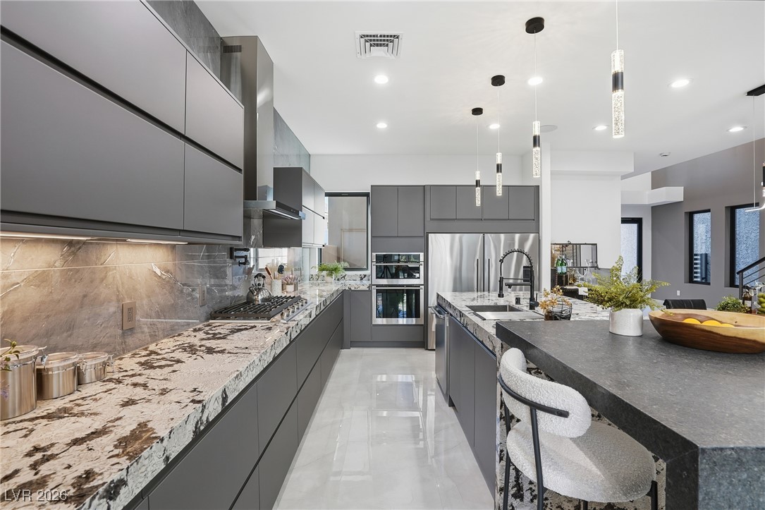 2824 Queens Courtyard Drive