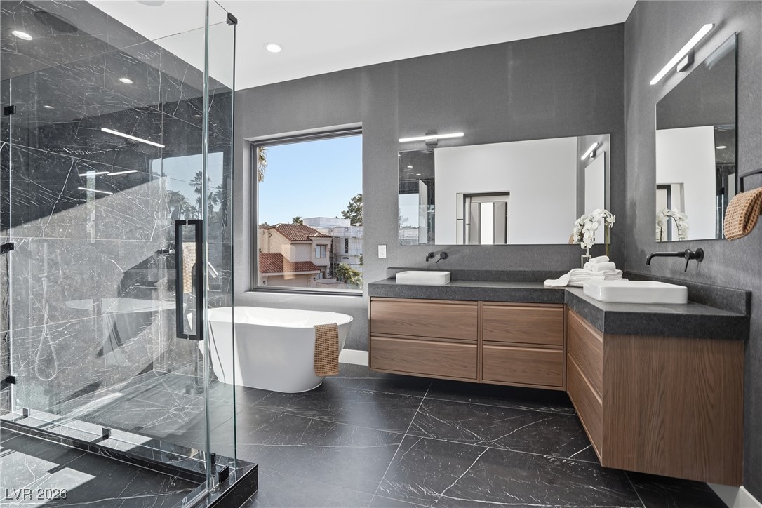 2824 Queens Courtyard Drive