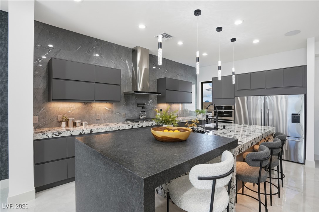 2824 Queens Courtyard Drive