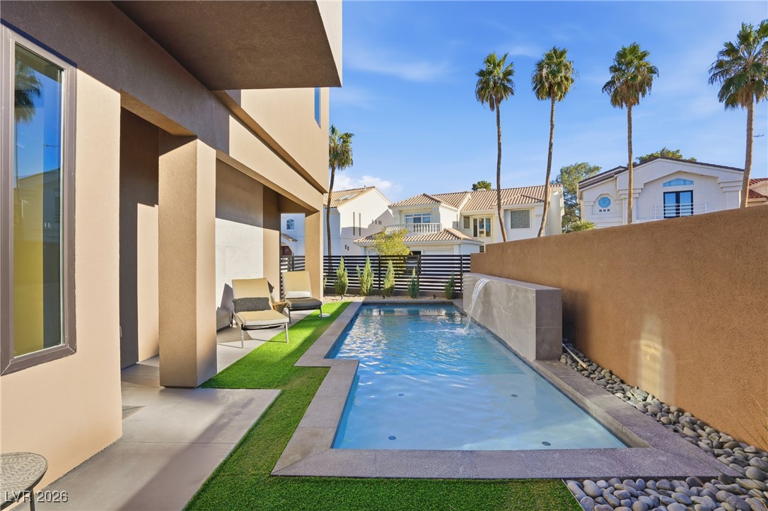 2824 Queens Courtyard Drive