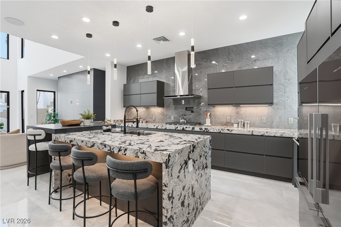 2824 Queens Courtyard Drive