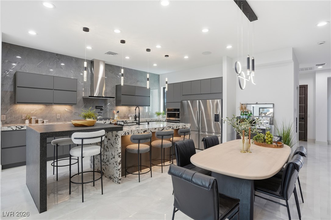 2824 Queens Courtyard Drive