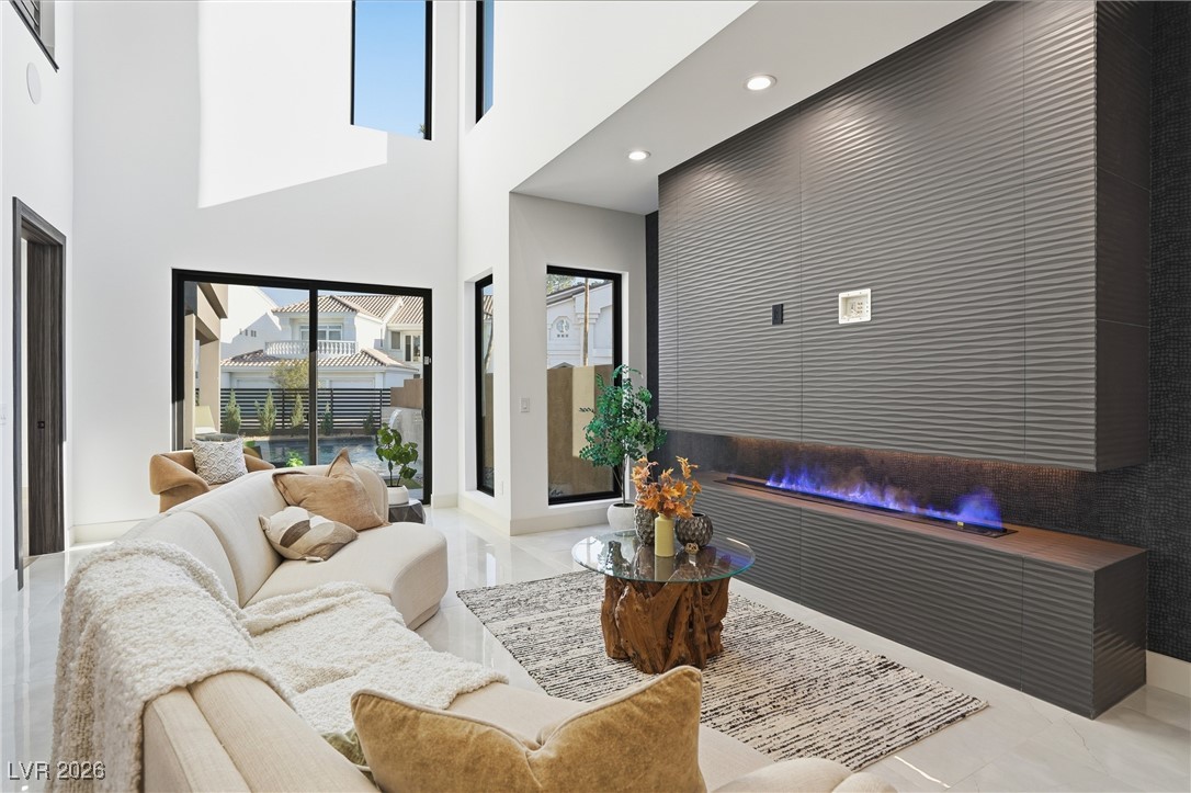 2824 Queens Courtyard Drive