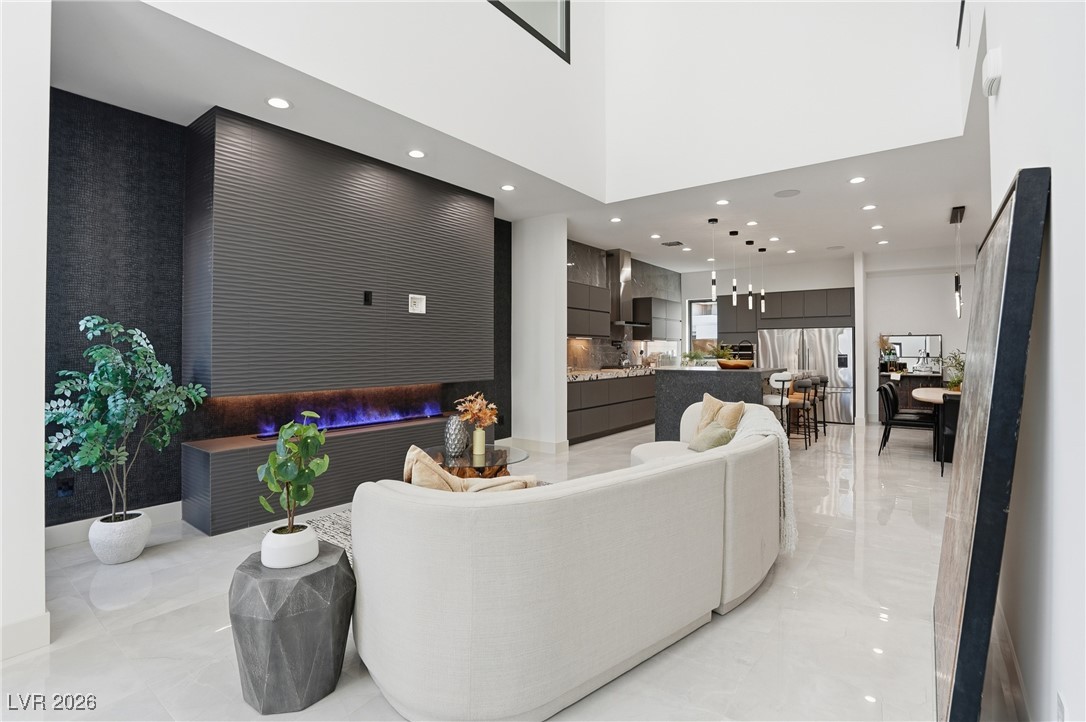 2824 Queens Courtyard Drive