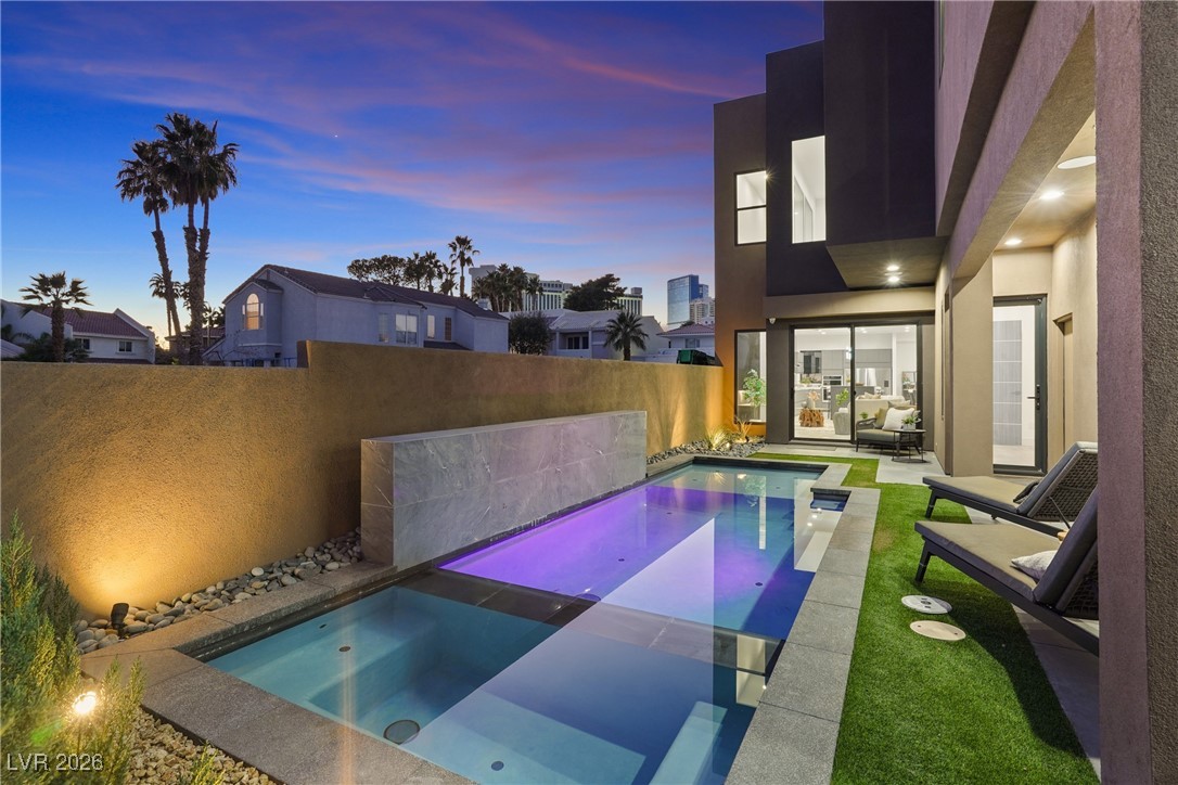 2824 Queens Courtyard Drive