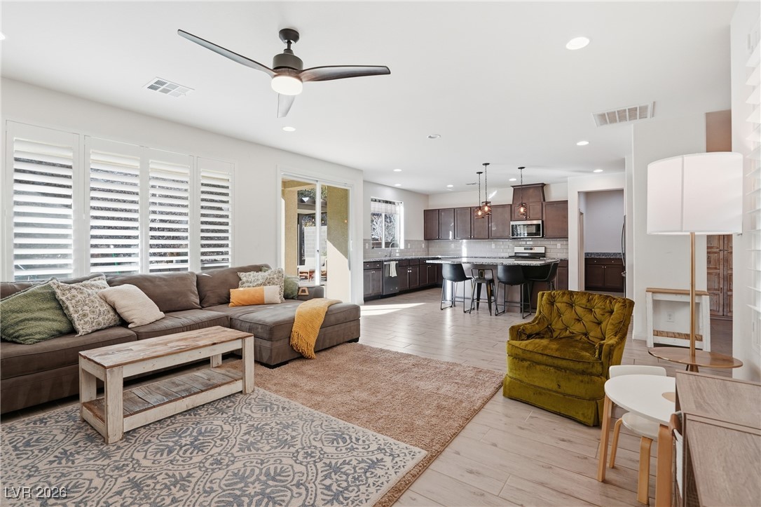 4631 Eagle Nest Peak Street