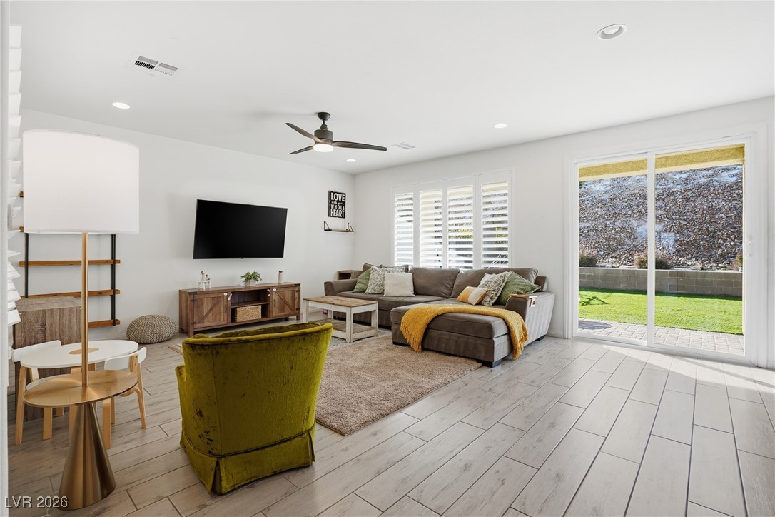 4631 Eagle Nest Peak Street