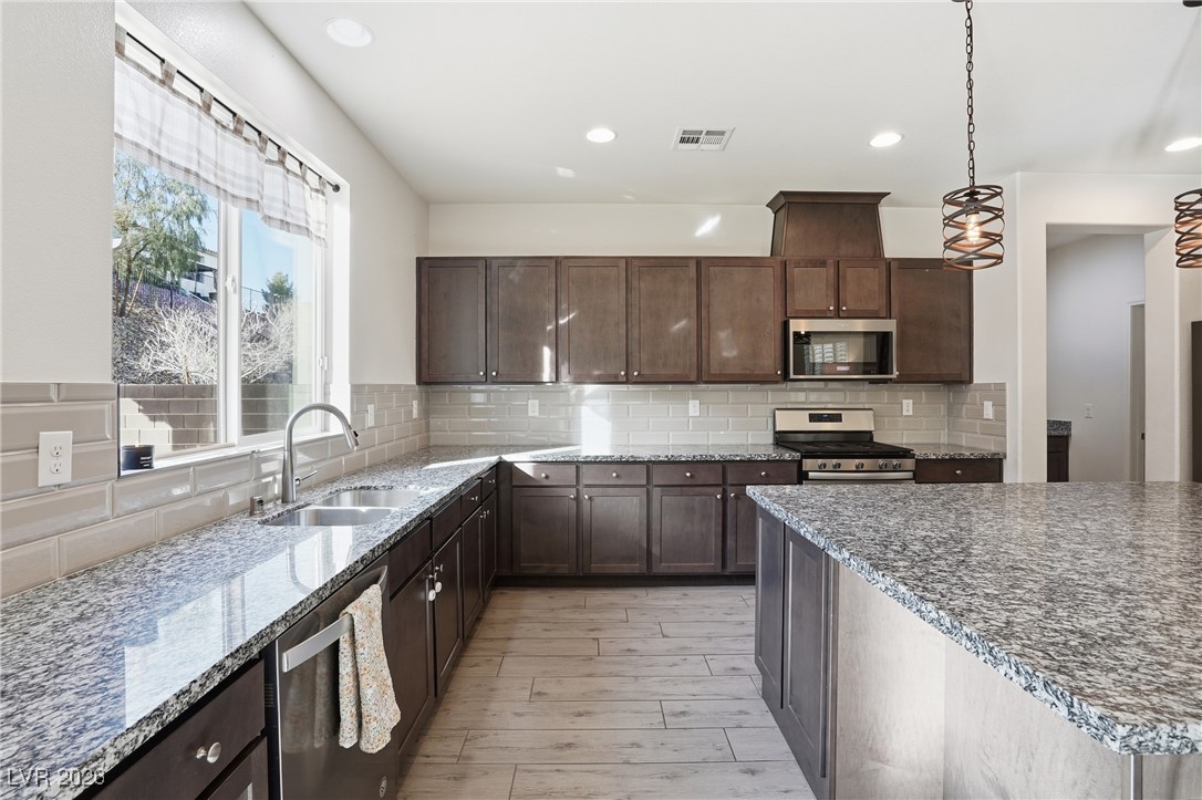 4631 Eagle Nest Peak Street