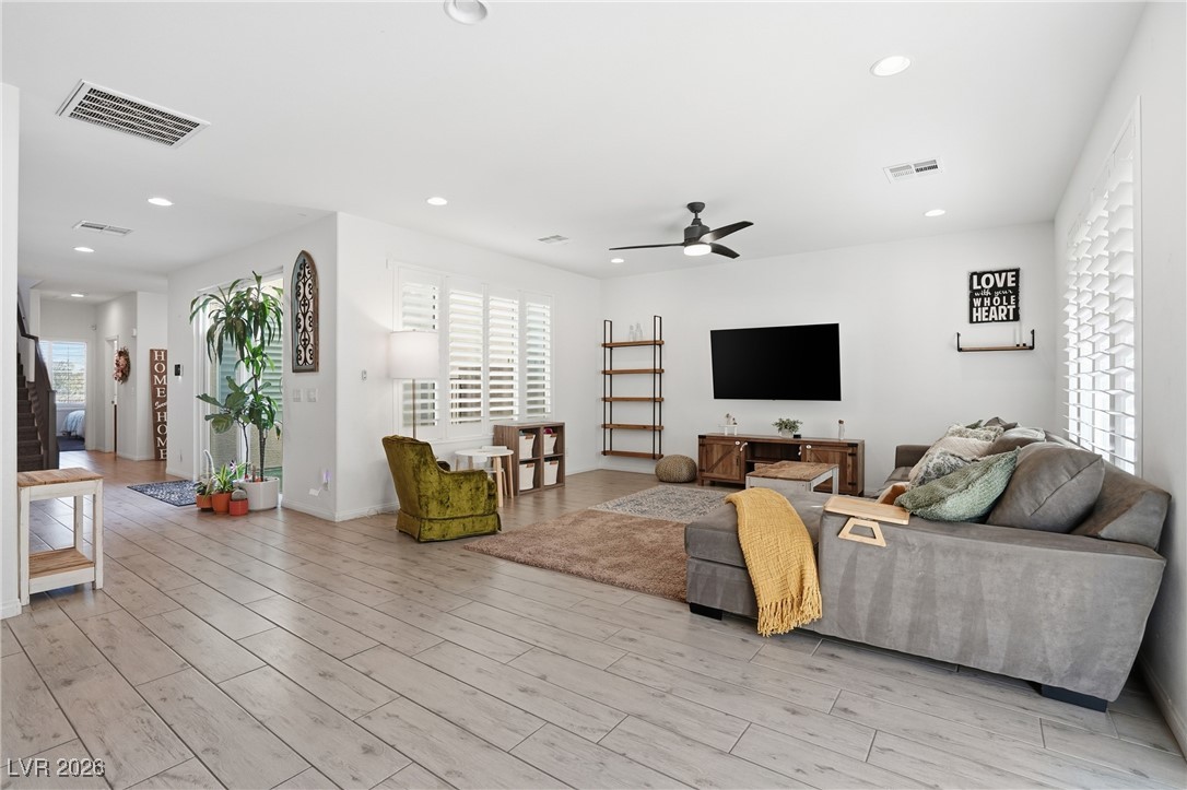 4631 Eagle Nest Peak Street