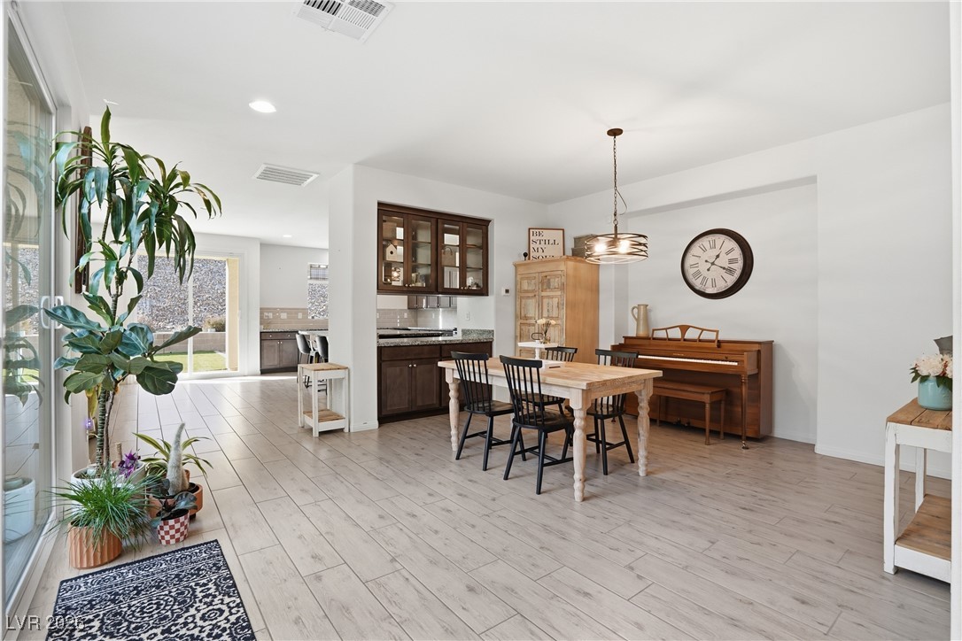 4631 Eagle Nest Peak Street