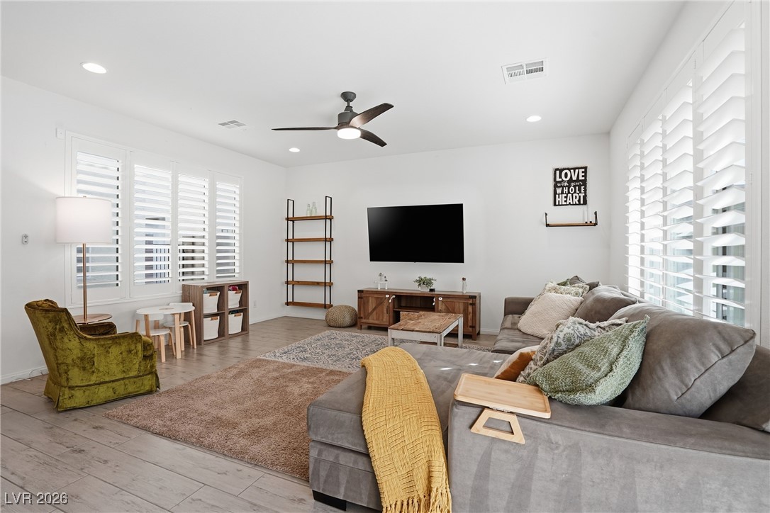 4631 Eagle Nest Peak Street