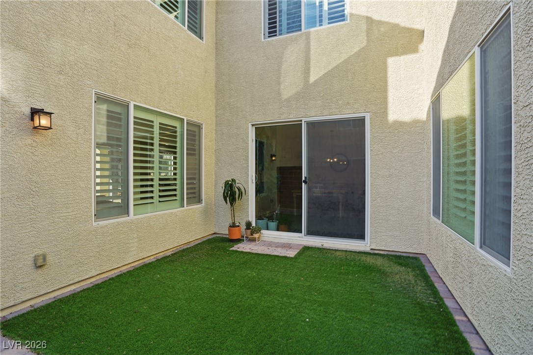 4631 Eagle Nest Peak Street