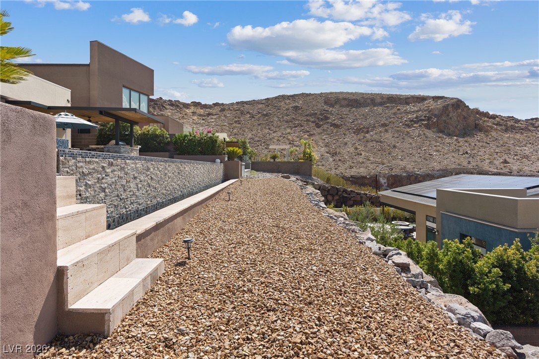 2224 Ledge Rock Lane