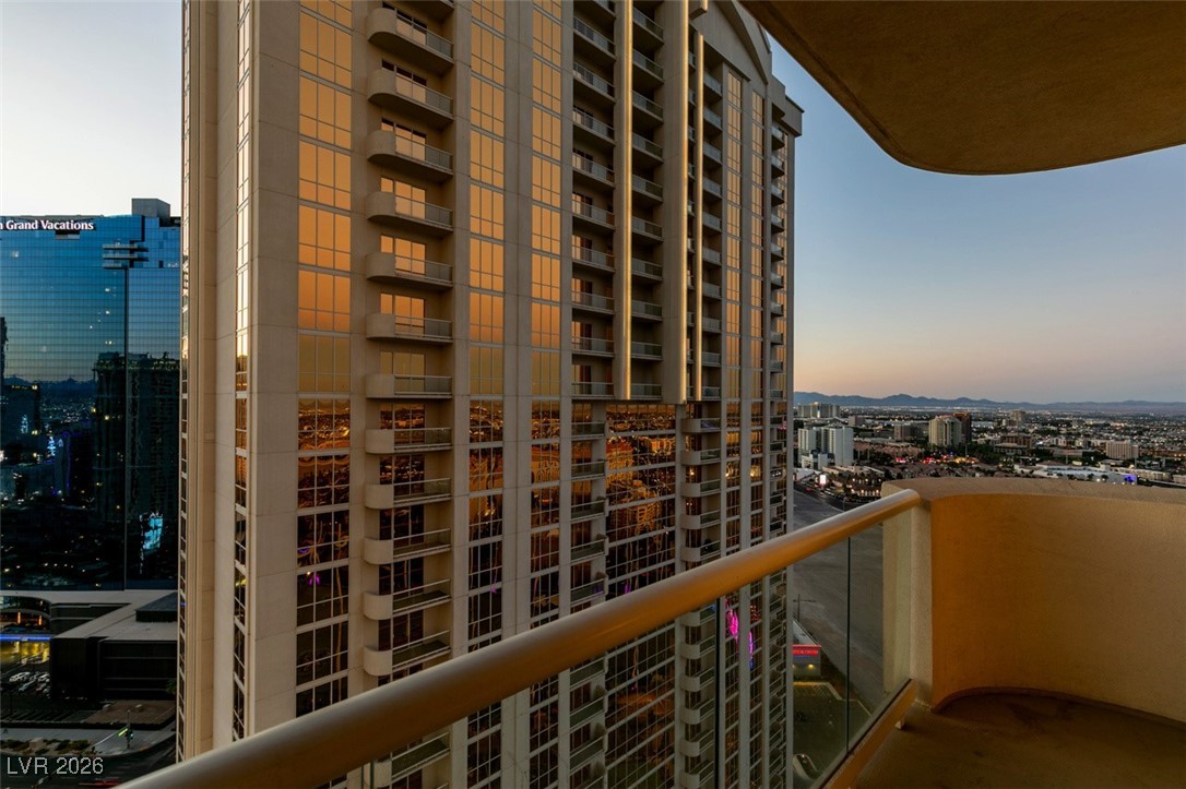 145 East HARMON Avenue 2521