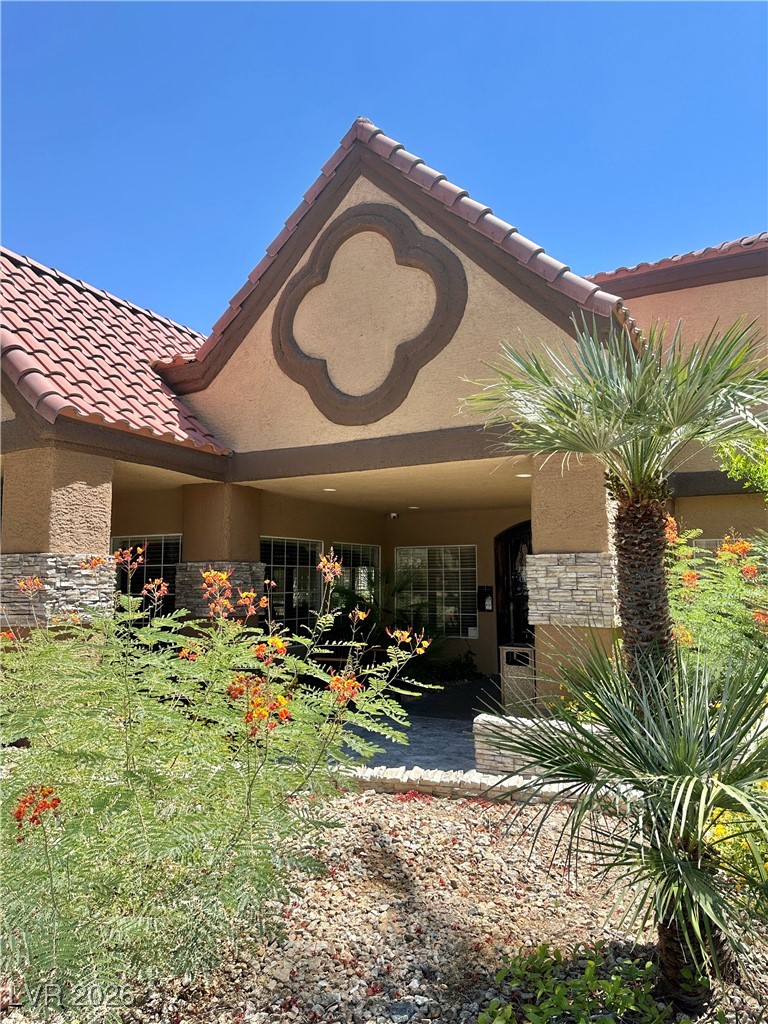 2200 South FORT APACHE Road 2185