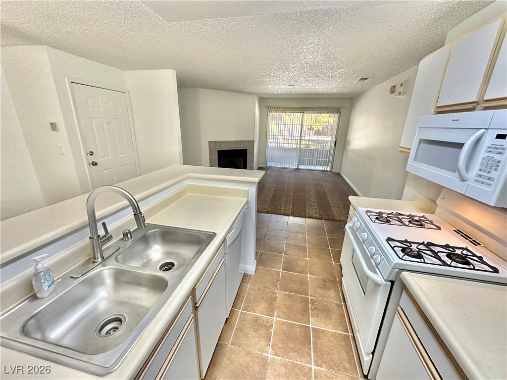 2200 South FORT APACHE Road 2185