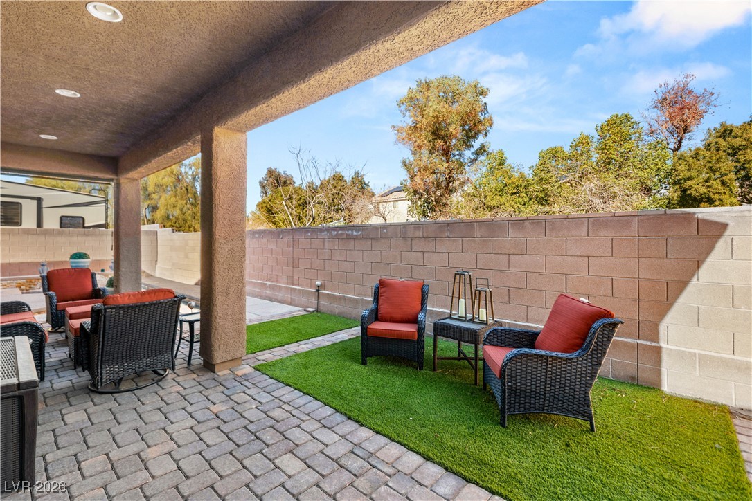 5776 Silver Cascade Avenue