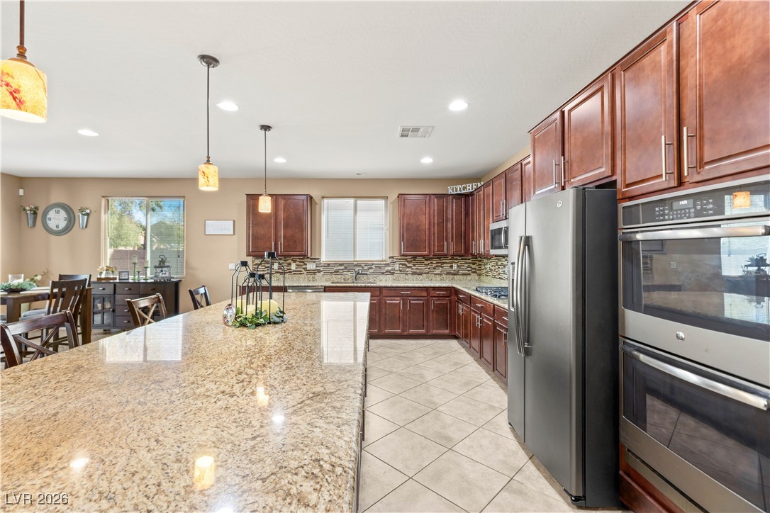 5776 Silver Cascade Avenue