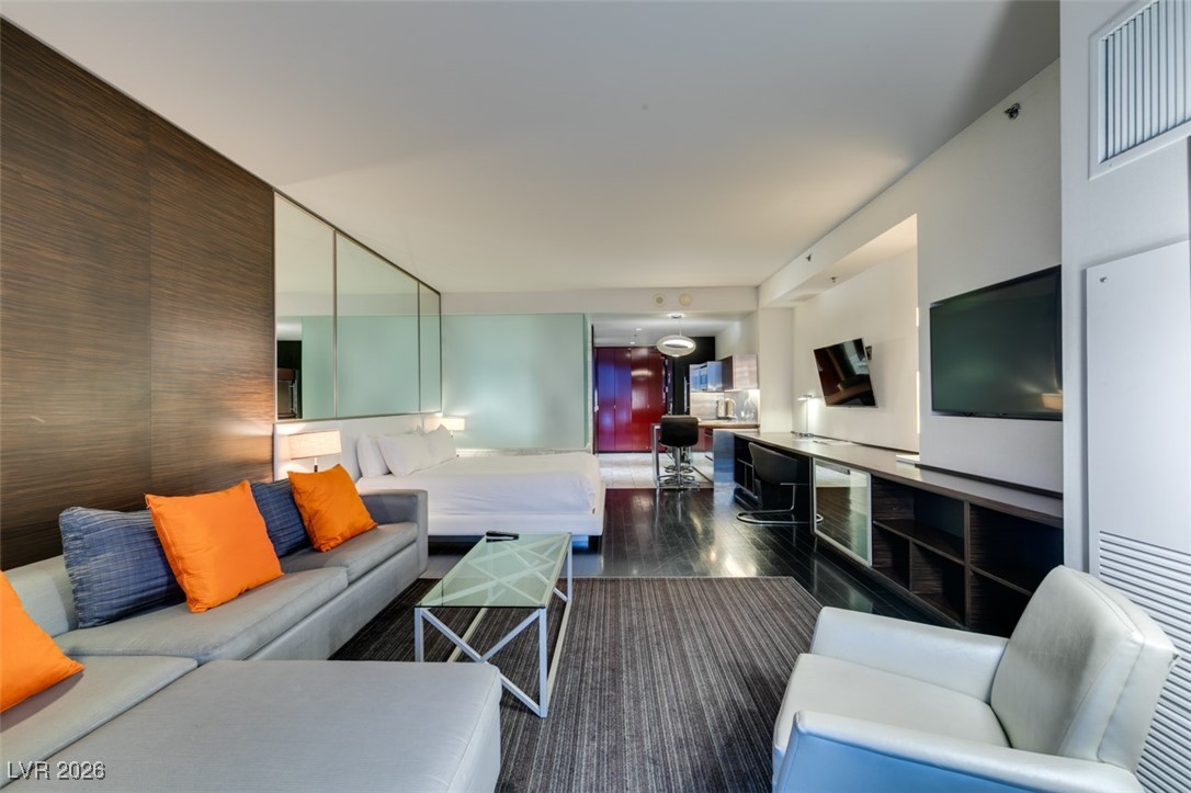 4381 FLAMINGO Road 2612