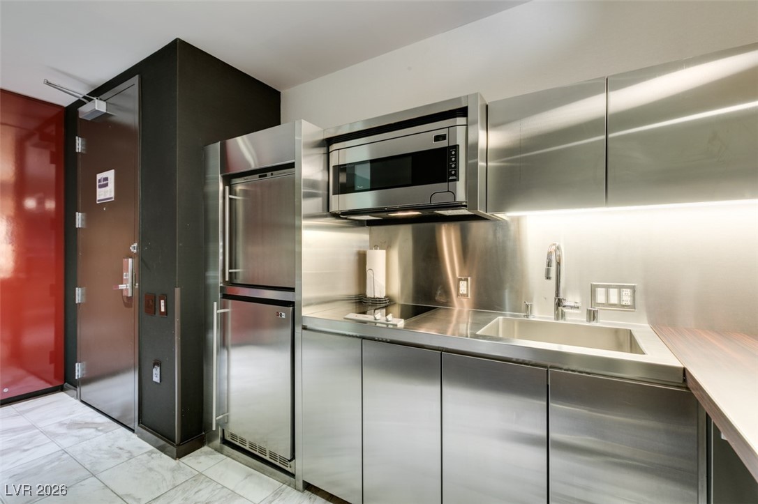 4381 FLAMINGO Road 2612