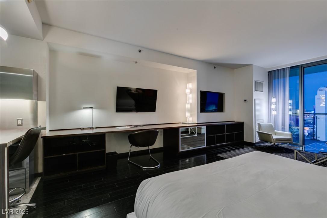 4381 FLAMINGO Road 2612