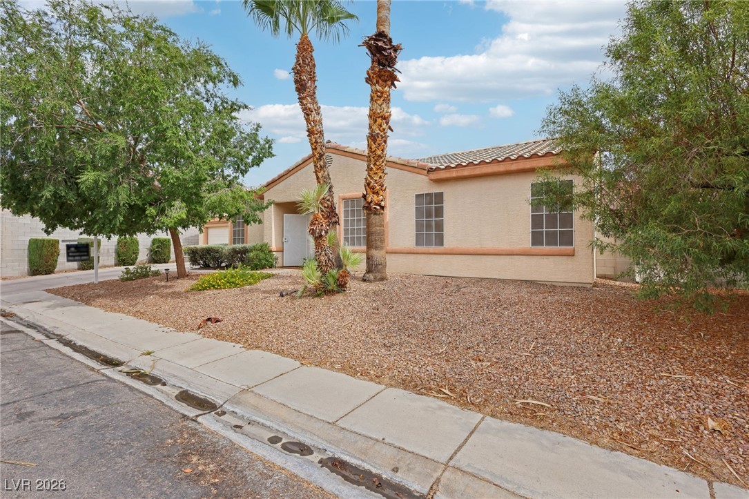 7616 Yondering Avenue