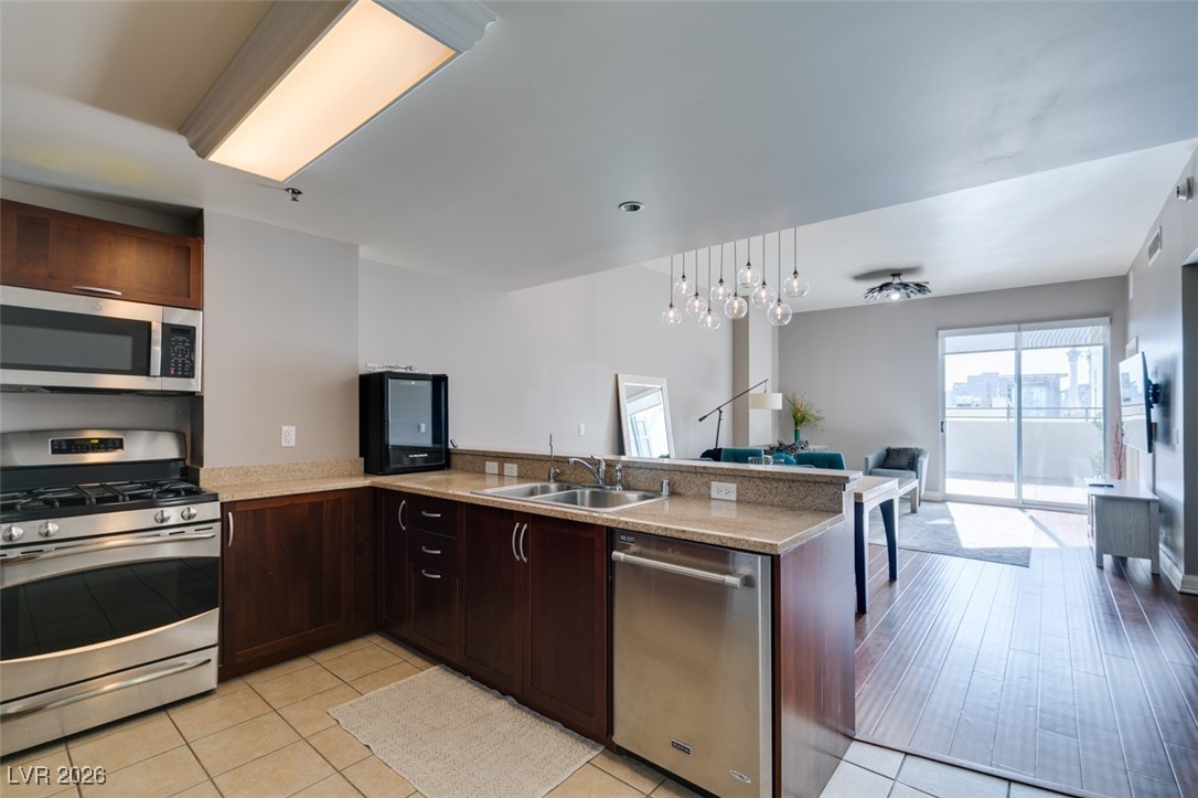 150 Las Vegas Boulevard 807