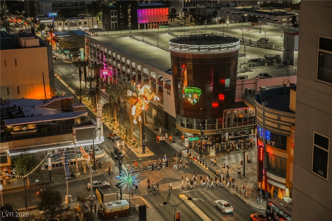 150 Las Vegas Boulevard 807