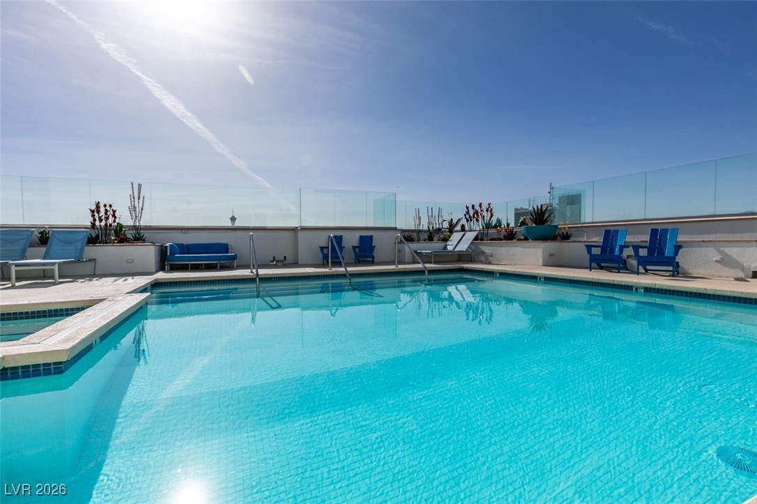 150 Las Vegas Boulevard 807