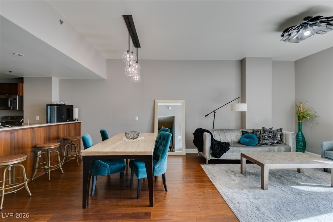 150 Las Vegas Boulevard 807