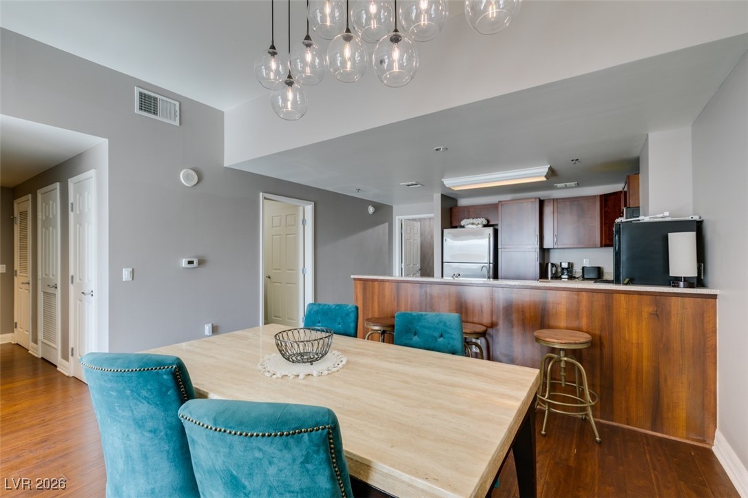 150 Las Vegas Boulevard 807