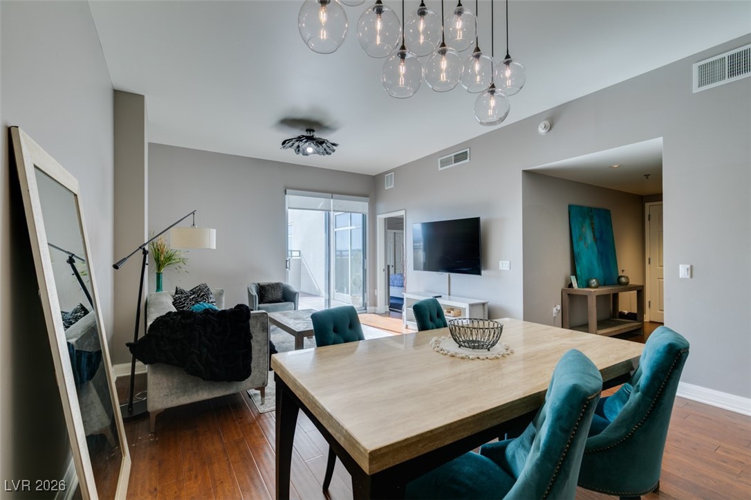 150 Las Vegas Boulevard 807