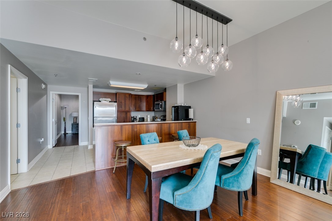 150 Las Vegas Boulevard 807