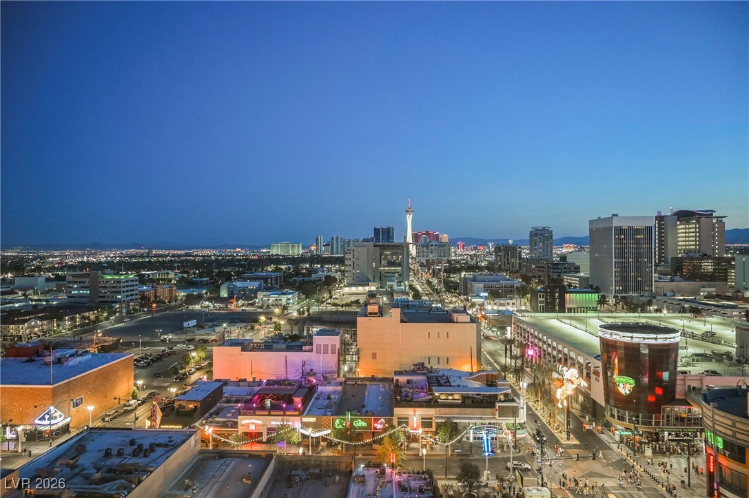 150 Las Vegas Boulevard 807