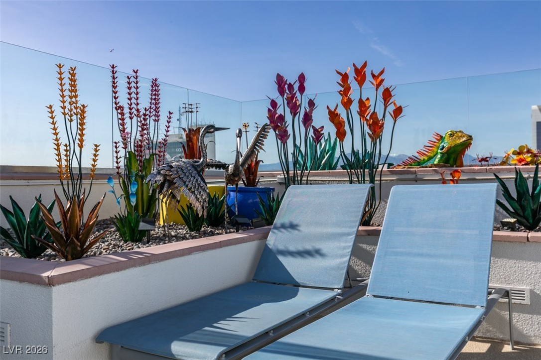 150 Las Vegas Boulevard 807