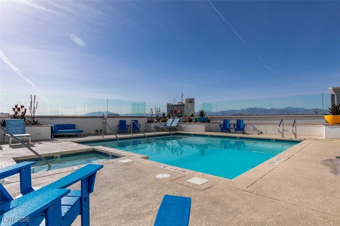 150 Las Vegas Boulevard 807